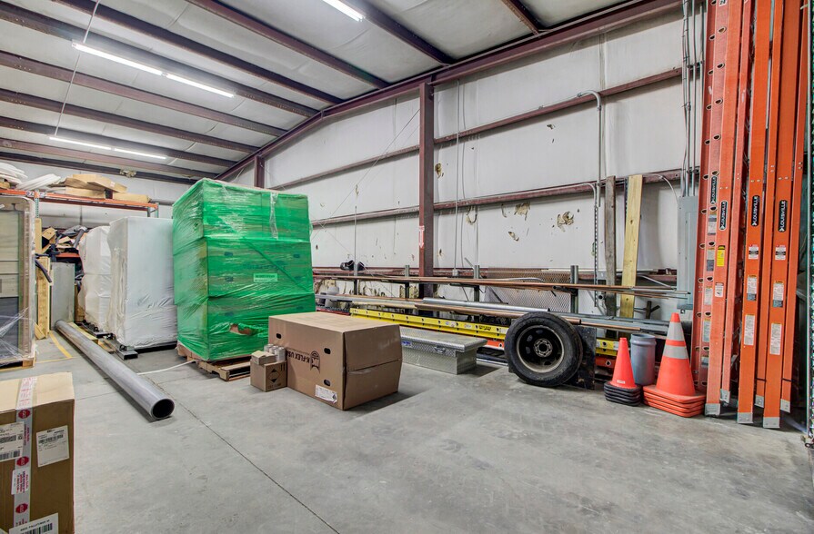 More Photos Of 3806-3816 Ladson Rd, Ladson Flex For Lease