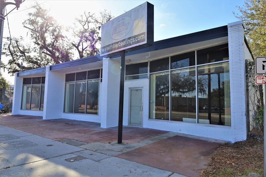 Primary Photo Of 908 W Central Blvd, Orlando Light Manufacturing For Lease