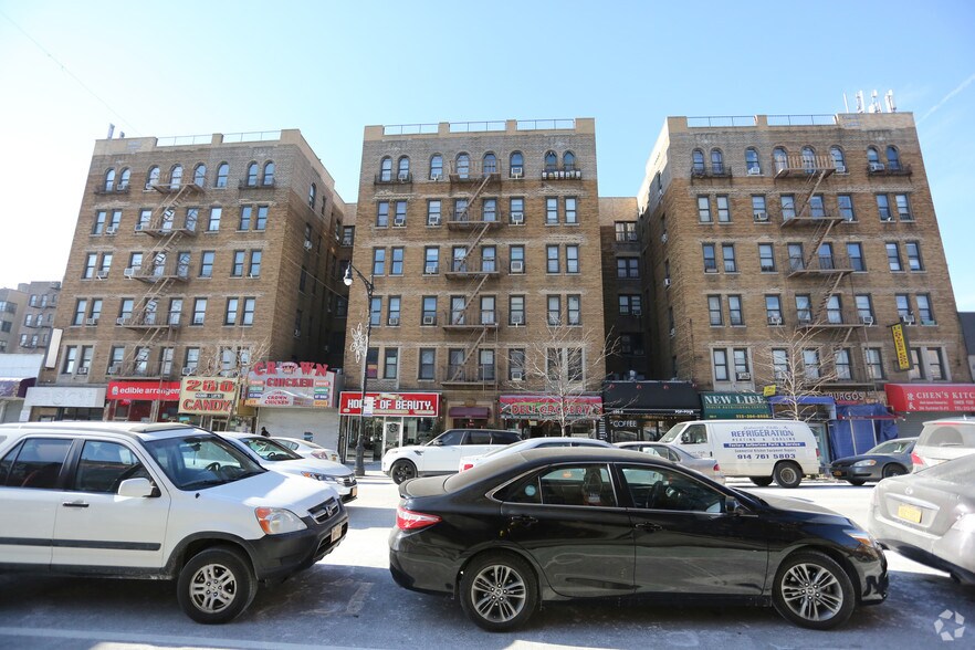 More Photos Of 192-206 Dyckman St, New York Apartments For Lease