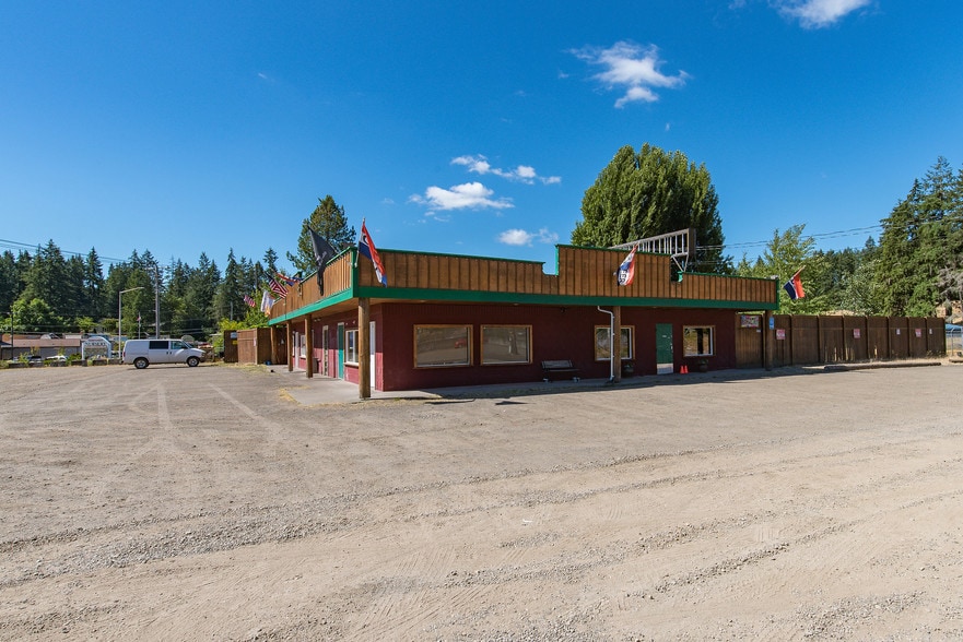 More Photos Of 15610 Olson Dr Kp N, Lakebay Bar For Sale