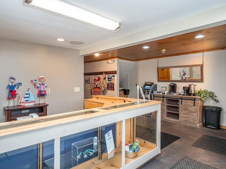 More Photos Of 656 N High St, Bridgton Hotel For Sale