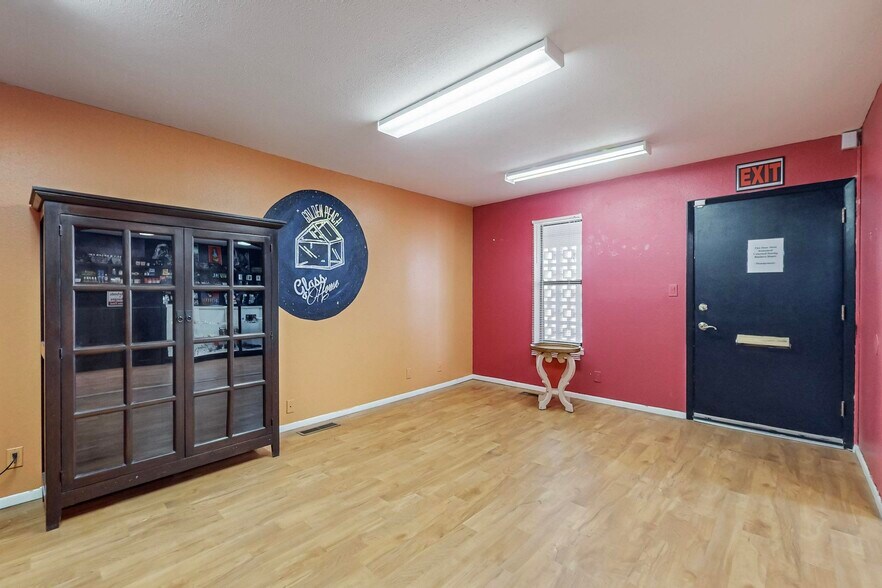 More Photos Of 516 Chama St NE, Albuquerque Office For Sale