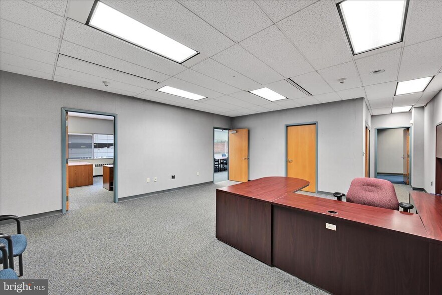 More Photos Of 19 N 6th St, Reading Office For Lease