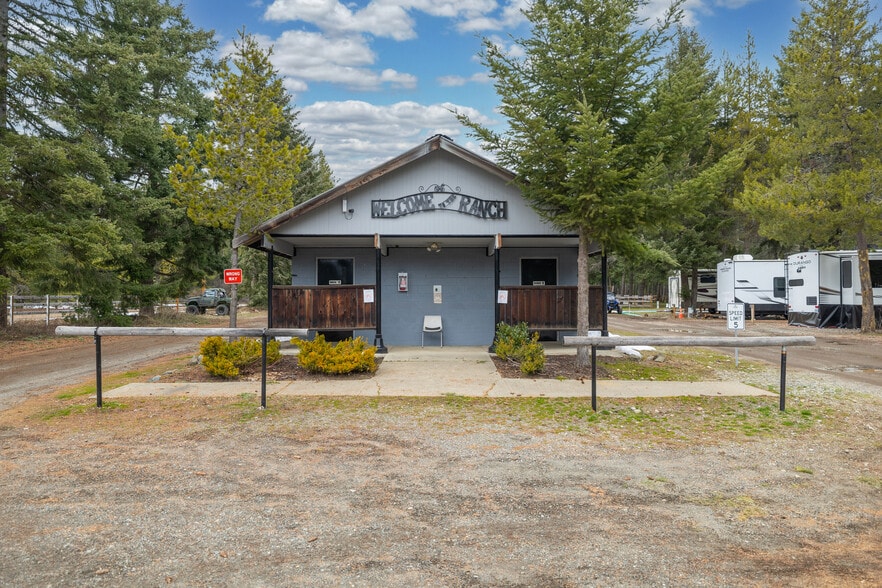 More Photos Of 180 Silver Ridge Ranch Rd, Easton Trailer Camper Park For Sale