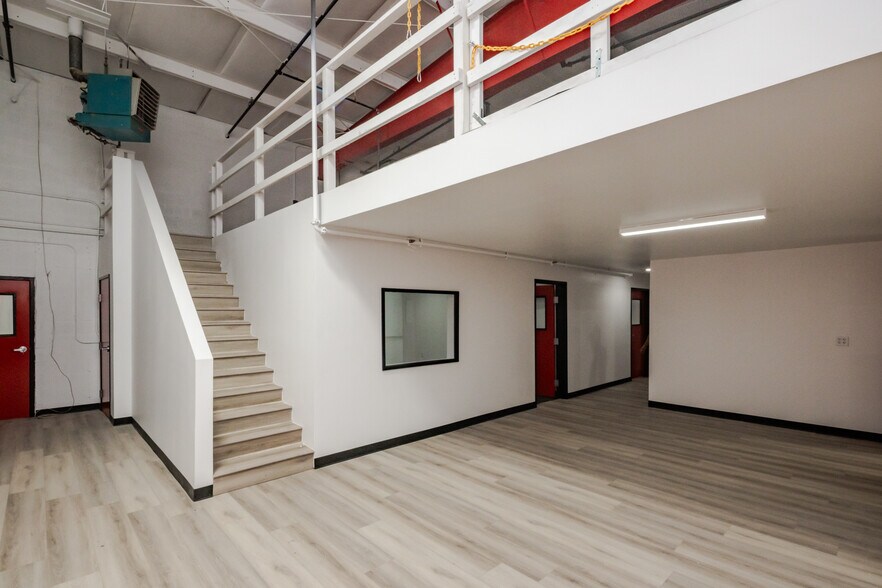 More Photos Of 1851 Commander Dr, Lake Havasu City Freestanding For Lease