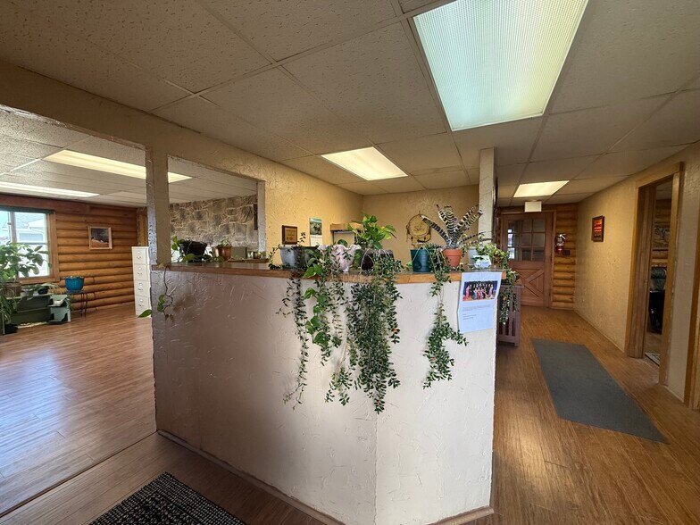 More Photos Of 35 5th Ave, Belle Fourche Office For Sale