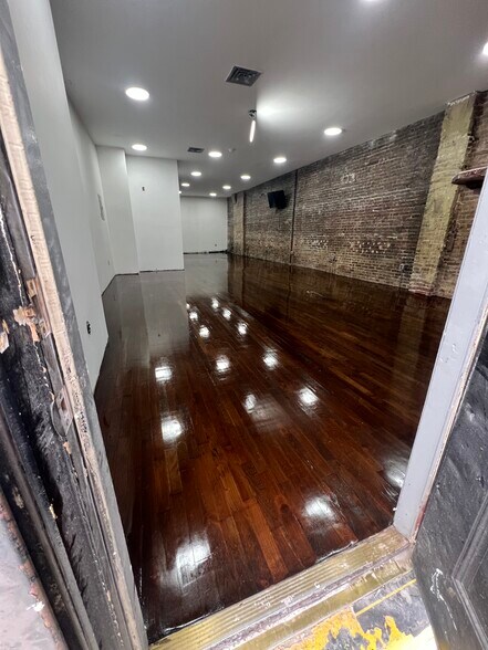 Primary Photo Of 772 Richmond Ter, Staten Island Storefront Retail Residential For Lease