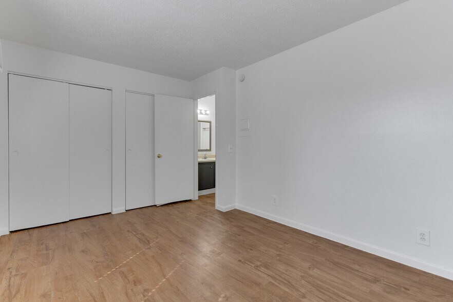 More Photos Of 5050 Fredericksburg Rd, San Antonio Apartments For Sale