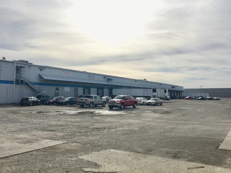 More Photos Of 4310 Stout Field North Dr, Indianapolis Warehouse For Lease
