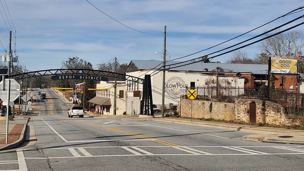 More Photos Of 394 N Clayton St, Lawrenceville Light Manufacturing For Sale