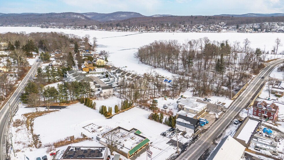 More Photos Of 2020 Greenwood Lake Tpke, Hewitt Restaurant For Lease