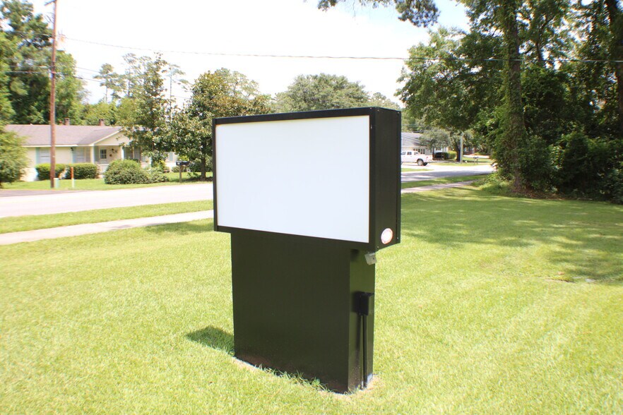 More Photos Of 314 W 4th North St, Summerville Office For Sale