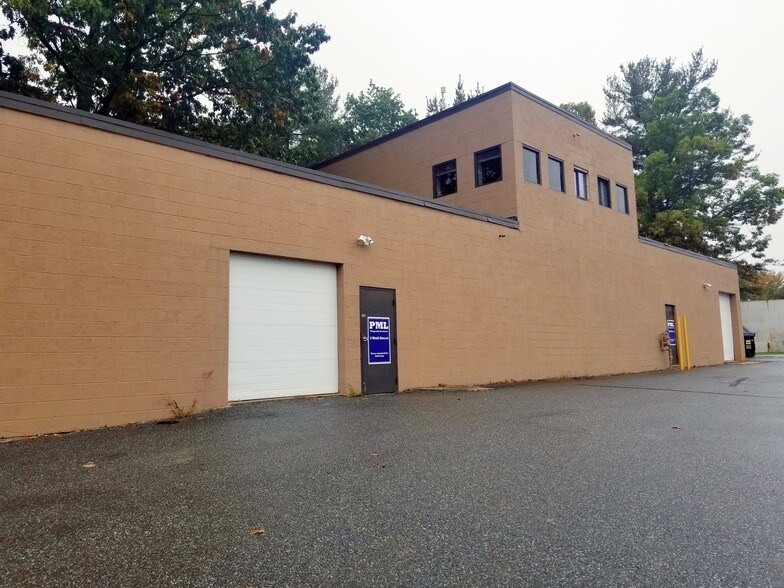 More Photos Of 3 Wall St, Hudson Flex For Sale