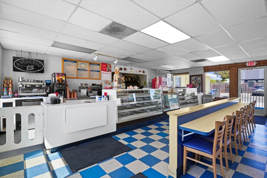 More Photos Of 3692 Castro Valley Blvd, Castro Valley Restaurant For Sale