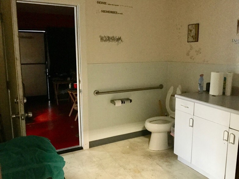 More Photos Of 2297-2317 American Ave, Hayward Warehouse For Sale