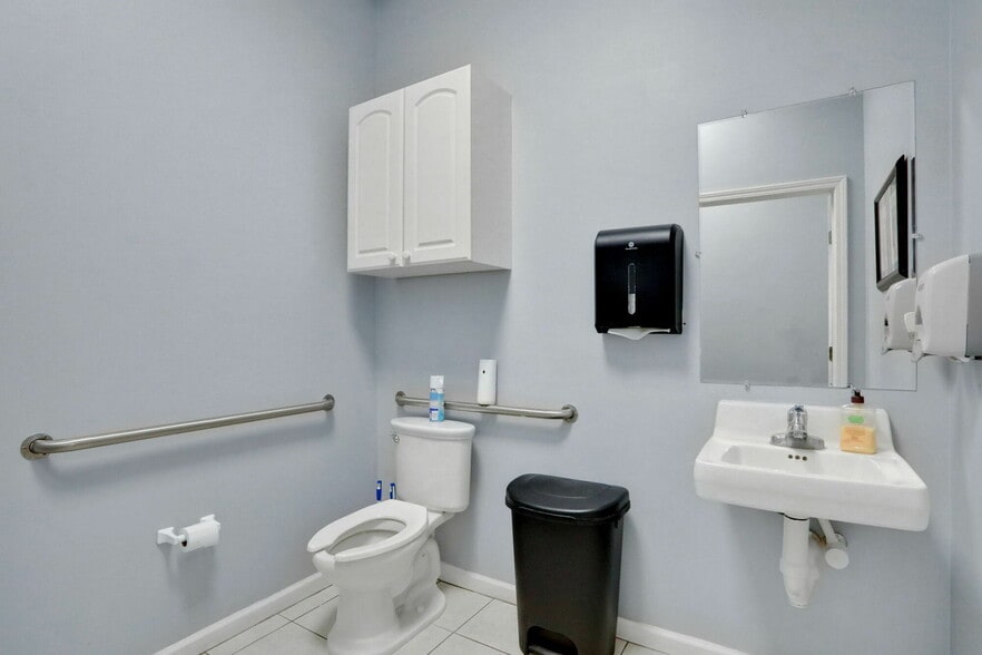 More Photos Of 12428 San Jose Blvd, Jacksonville Office For Sale