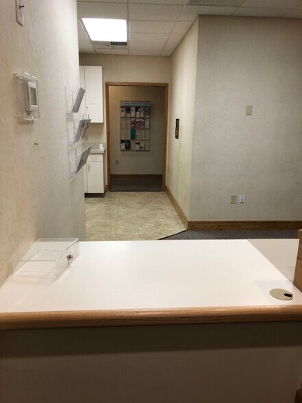 More Photos Of 2450 Emerald Pl, Greenville Medical For Lease