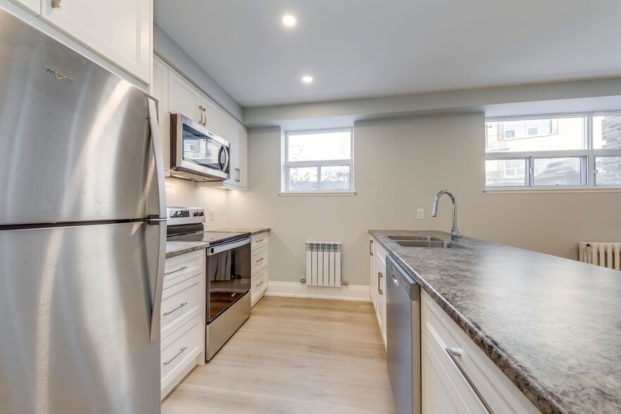 More Photos Of , Mississauga Multifamily For Sale