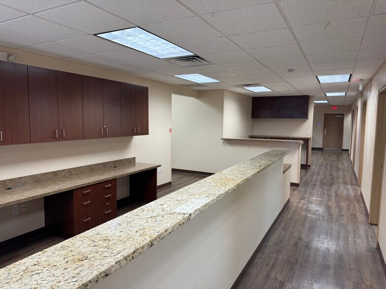 More Photos Of 4006-4012 N Florida Ave, Tampa Medical For Lease