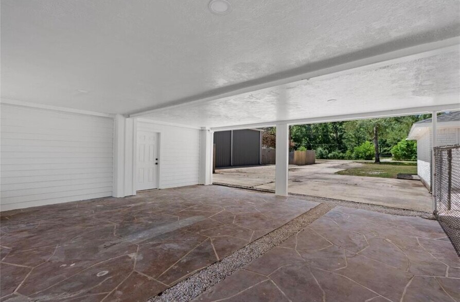 More Photos Of 12019 Beth Ln, Magnolia Light Distribution For Sale