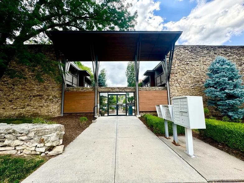 More Photos Of 4916 Grand Ave, Kansas City Apartments For Sale