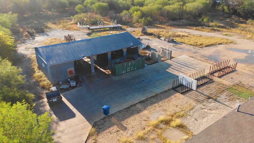 More Photos Of 11530 Jones-maltsberger Rd, San Antonio Service For Sale