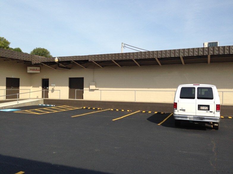 More Photos Of 1714 7th Ave, Charleston Warehouse For Lease