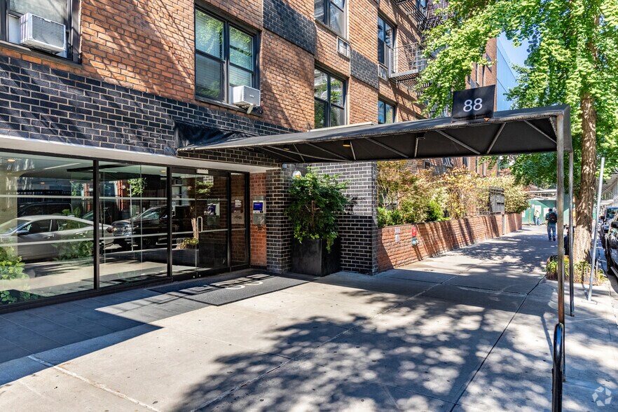 More Photos Of 88 Bleecker St, New York Apartments For Lease