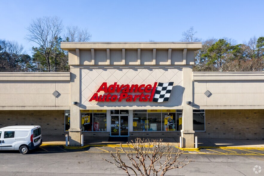 More Photos Of 1550 Montgomery Hwy, Birmingham Restaurant For Lease