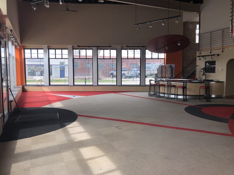 More Photos Of 6613-6621 Ogden Ave, Berwyn Storefront Retail Office For Sale