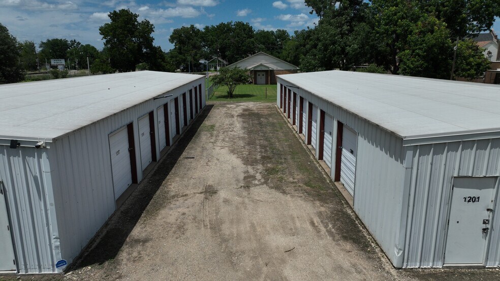 More Photos Of 217 Winter St, Marlin Industrial For Sale