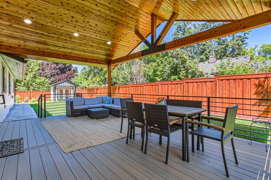 More Photos Of 8955 SW Club Meadow Ln, Portland Continuing Care Retirement Community For Sale