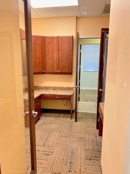 More Photos Of 1217 Piper Blvd, Naples Medical For Sale