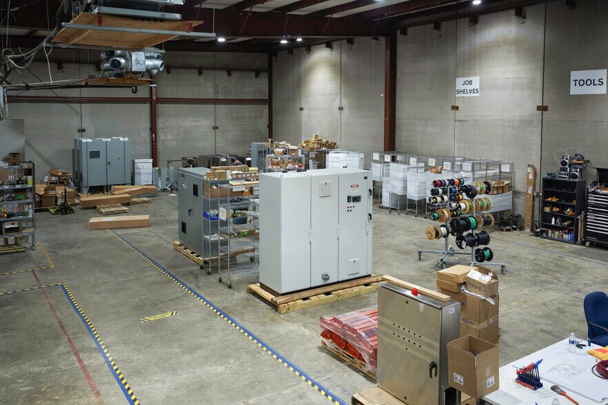More Photos Of 5729-5733 Salmen St, New Orleans Service For Lease