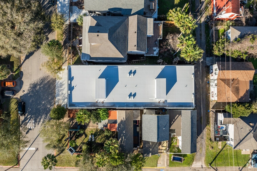 More Photos Of 808 Sealy ave, Galveston Apartments For Sale