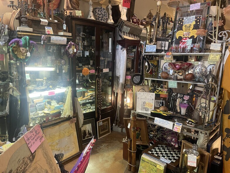 More Photos Of 1231 Decatur St, New Orleans Storefront For Sale