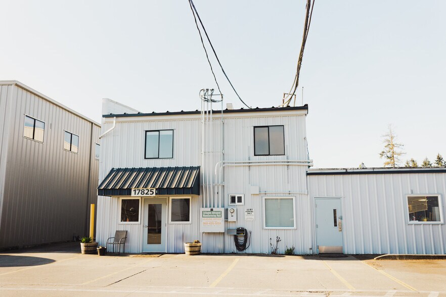 More Photos Of 17825 59th Ave NE, Arlington Flex For Lease