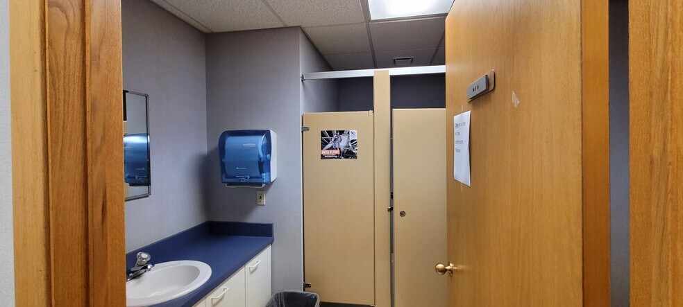 More Photos Of 100 Park Dr S, Great Falls Office For Lease