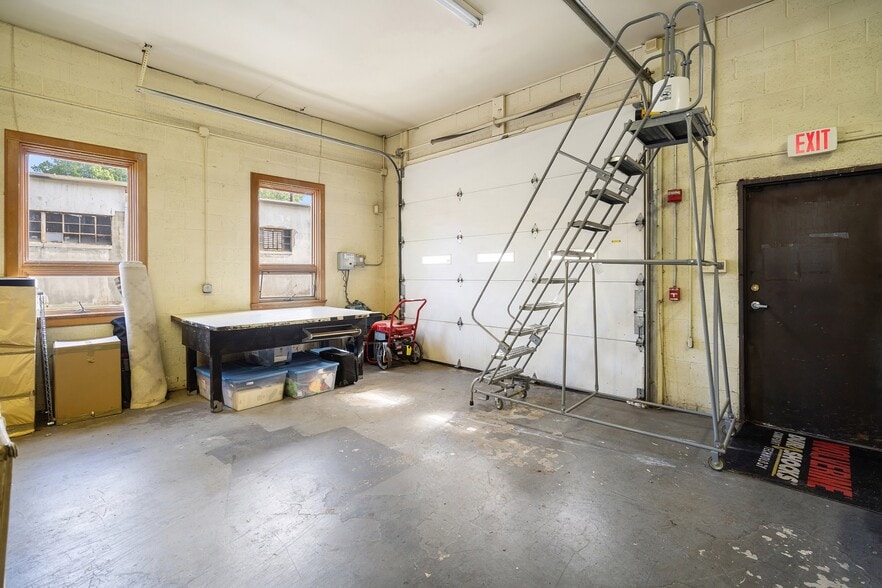 More Photos Of 1167 Rt 22 E, Mountainside Light Distribution For Sale