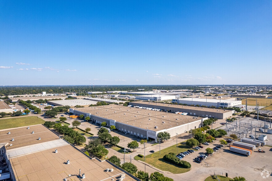 More Photos Of 3102 S Miller Park Dr, Garland Warehouse For Lease