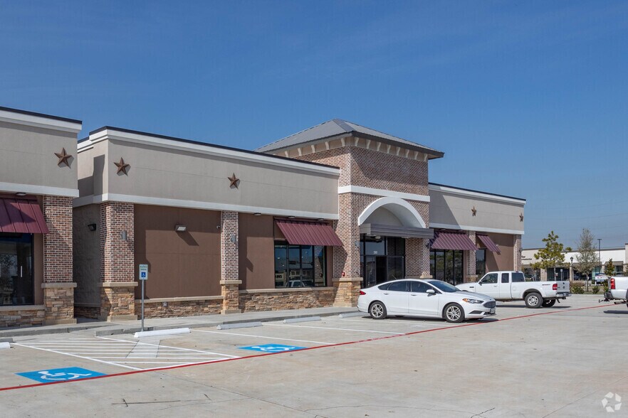 More Photos Of Swc Of Bailey Ave/CR 101 And County Road 94, Manvel Convenience Store For Lease