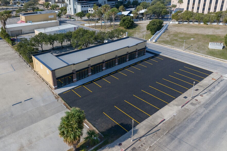 More Photos Of 128 N Mesquite St, Corpus Christi Land For Sale