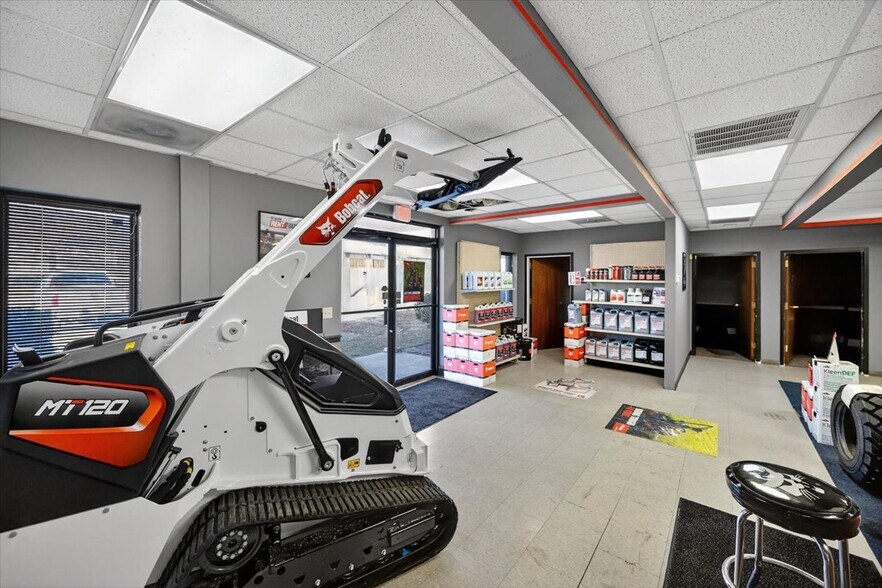 More Photos Of 4308 Interstate Dr, Macon-Bibb Office For Lease