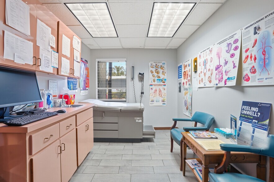 More Photos Of 906 S Fort Harrison Ave, Clearwater Medical For Sale