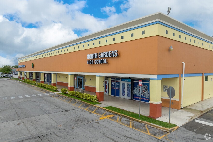More Photos Of 4500-4698 NW 183rd St, Miami Gardens Storefront For Lease