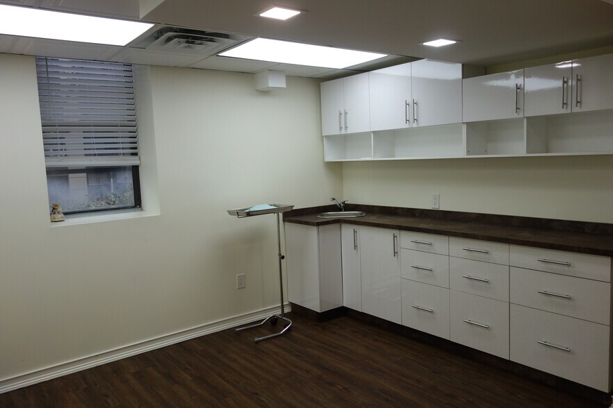 More Photos Of 6433 98th St, Rego Park Healthcare For Lease