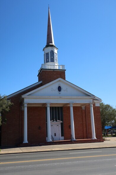 More Photos Of 1117 1st St, Rosenberg Specialty For Sale