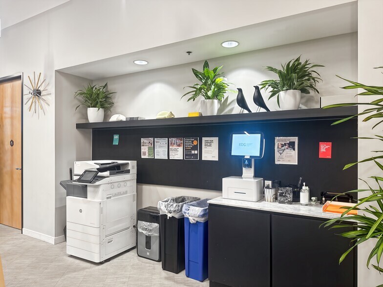 More Photos Of 1300 1st St, Napa Coworking Space