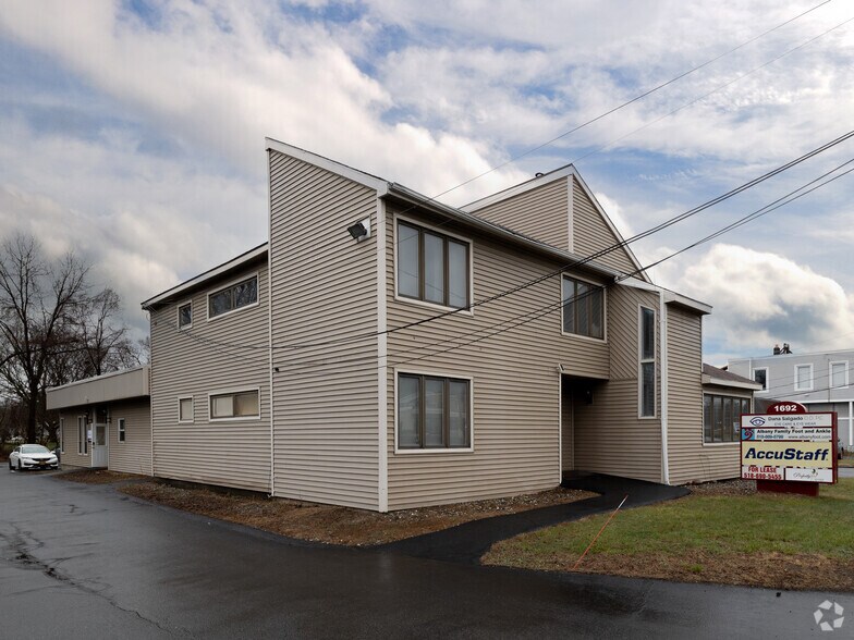 More Photos Of 1692 Central Ave, Albany Medical For Lease