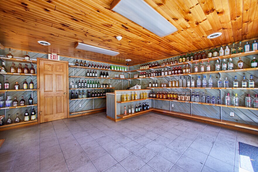 More Photos Of 1471 Denning Rd, Claryville Restaurant For Sale